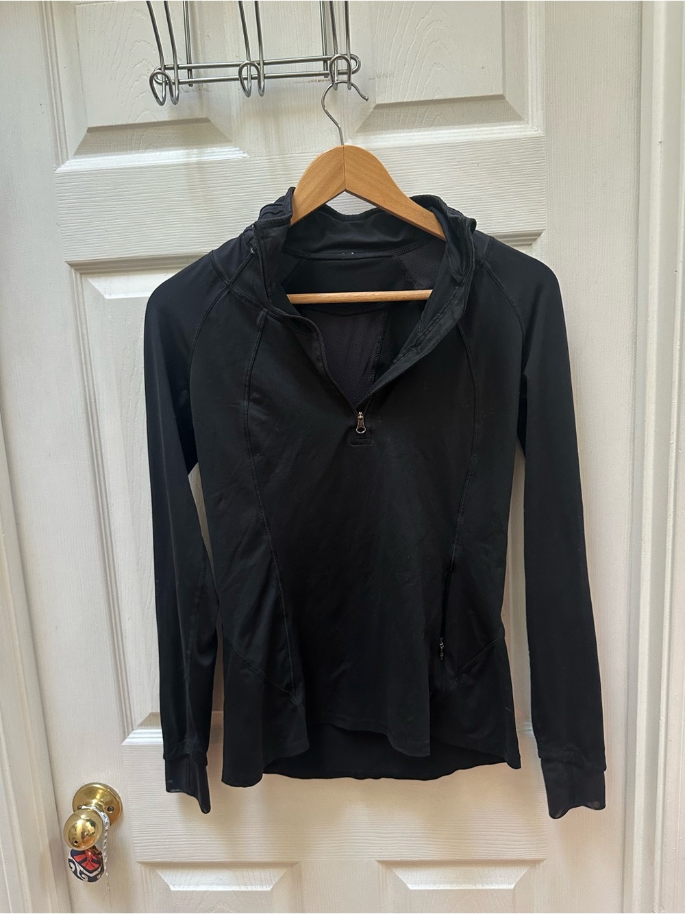 Lululemon Women's Black Quarter-Zip pullover Active Top 6